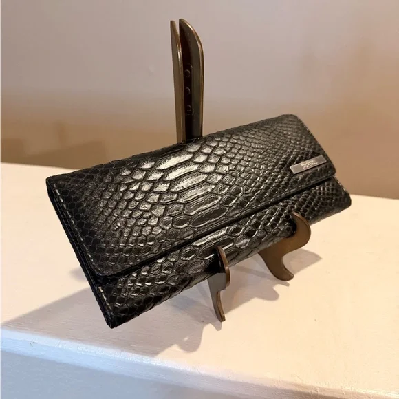 Kenneth Cole Reaction Black Snakeskin Wallet Clutch Organizer - Picture 1 of 6